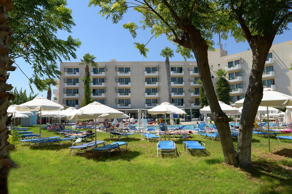 Artemis Hotel Apartments Exterior
