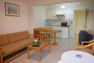 Artemis Hotel Apartments
