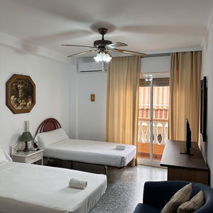 Sejur Hostal San Felipe vacanta Marbella