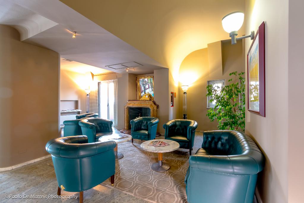 Hotel Sunflower