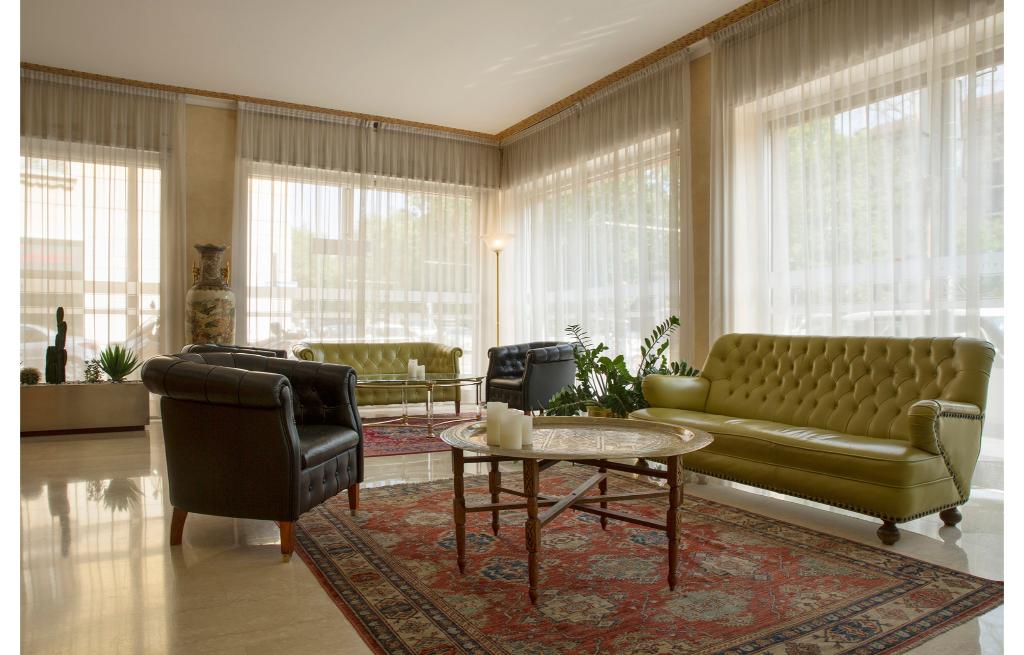 Hotel The Originals Milan Nasco