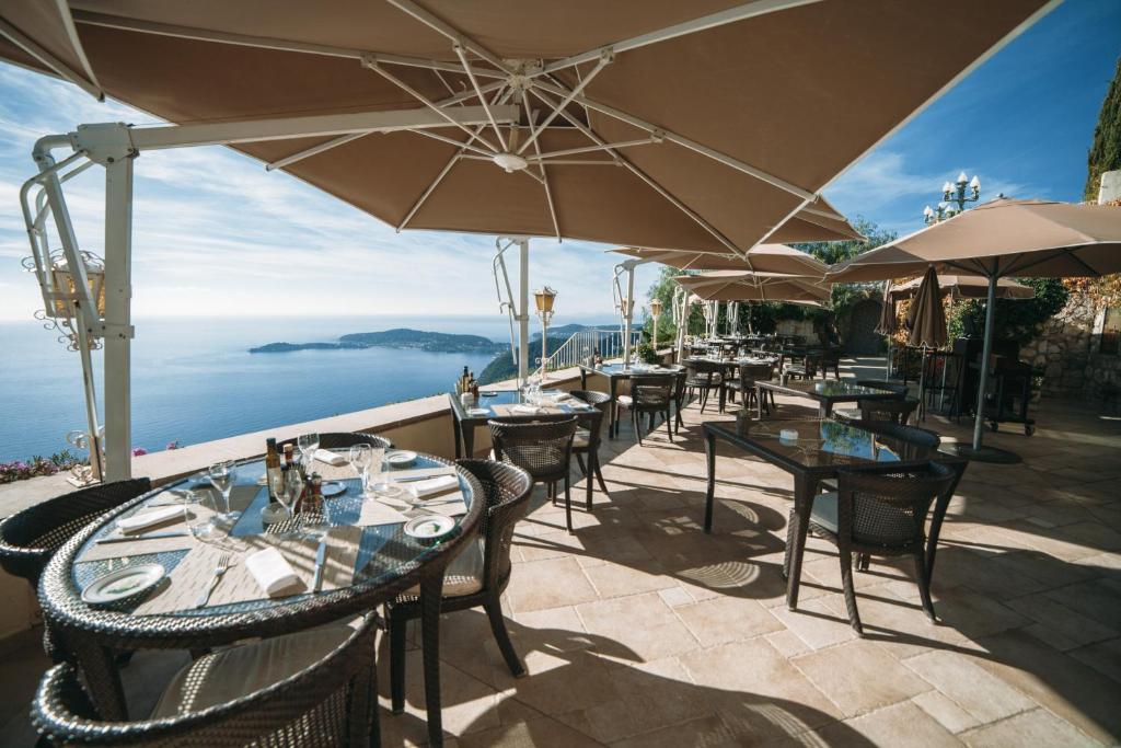 Chateau De La Chevre D Or (12 Km From Nice)