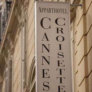 Hotel Cannes Croisette Prestige cazare Cannes