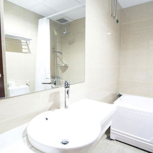 Sejur Canary Hotel & Apartment vacanta Hanoi
