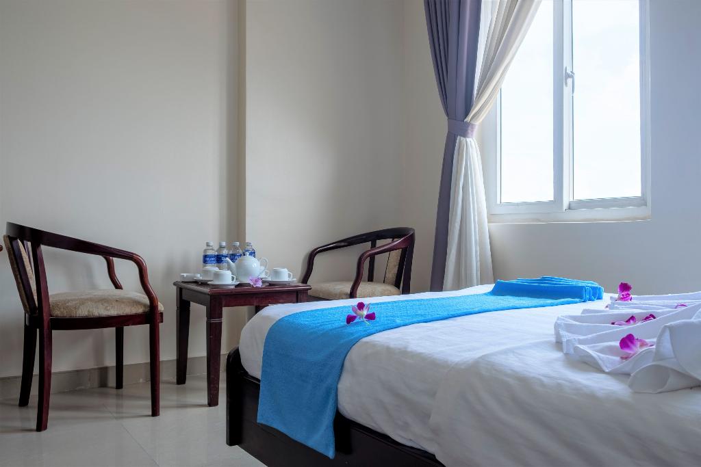 Hotel Phong Lan 2