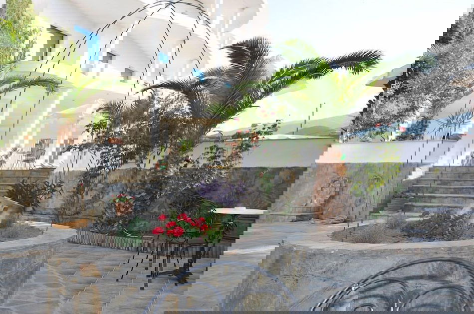 2de58c43_z