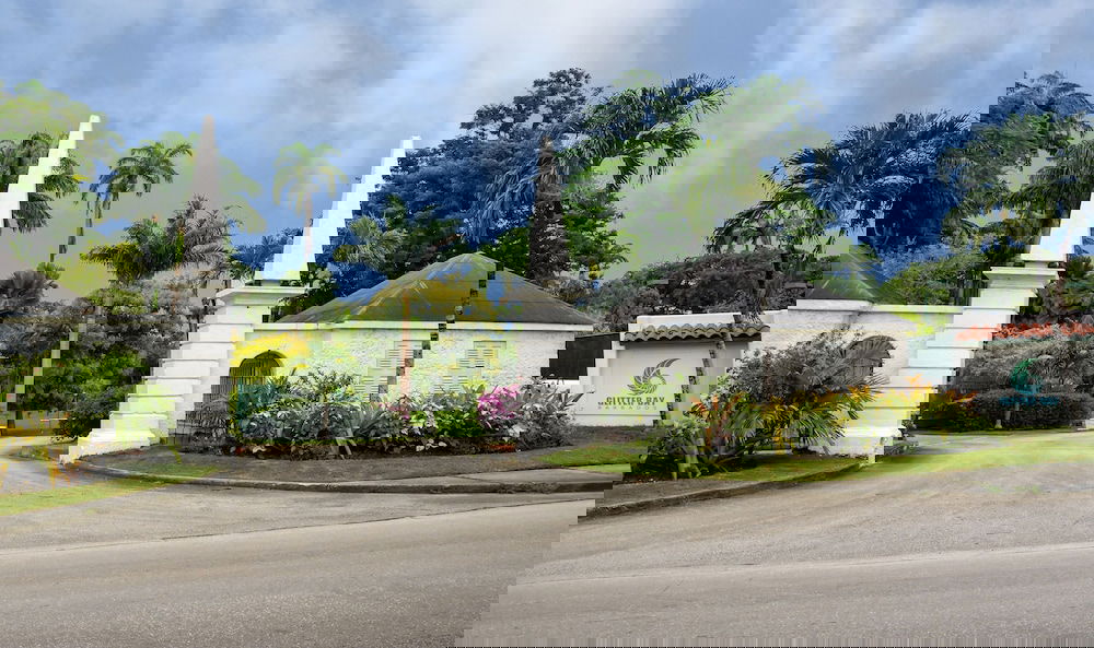 Royal Glitter Bay Villas