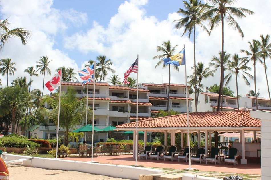 Royal Glitter Bay Villas