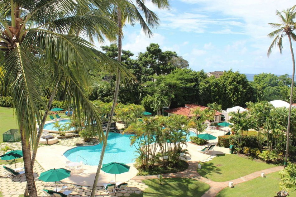 Royal Glitter Bay Villas