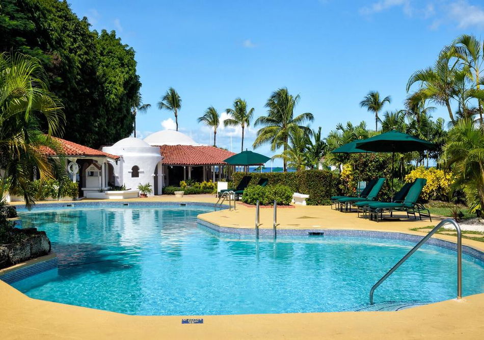 Royal Glitter Bay Villas