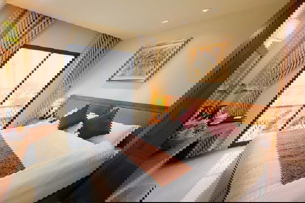 Hotel B Hotel
