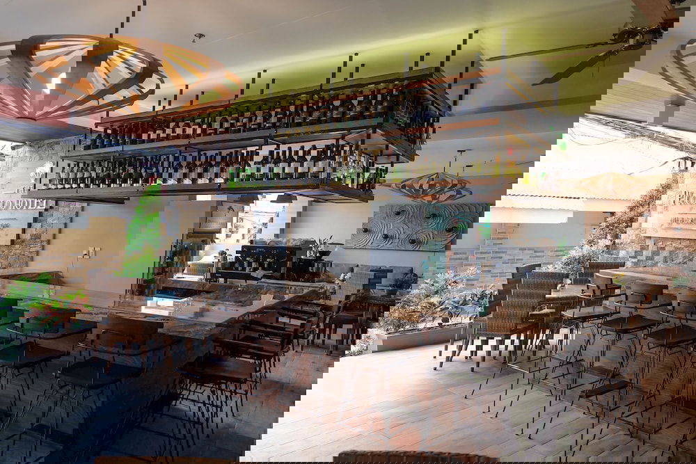 0b96e12b_z