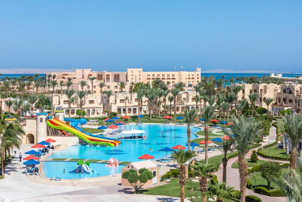 Hotel Royal Lagoons Resort