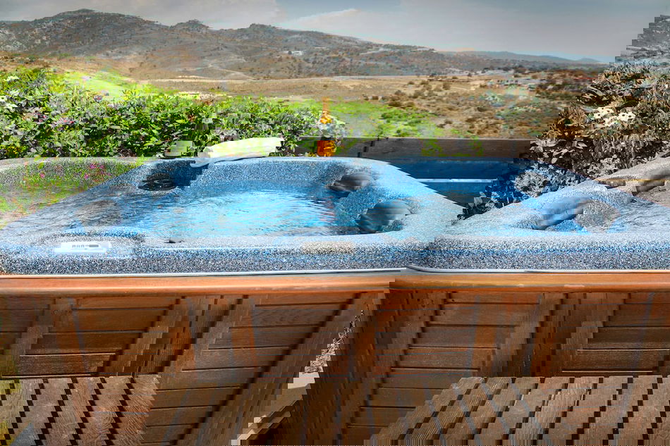 Jetted tub