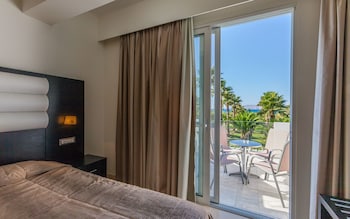 Cavo D&#039;Oro Hotel