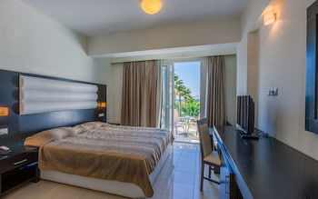 Cavo D&#039;Oro Hotel