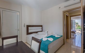 Cavo D&#039;Oro Hotel