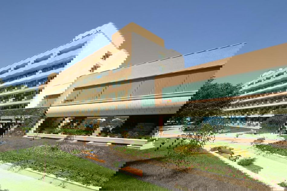 e69dd7b5ded2ecba0425a650416d350eec225d78