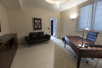 Crystal Hotel Belgrade
