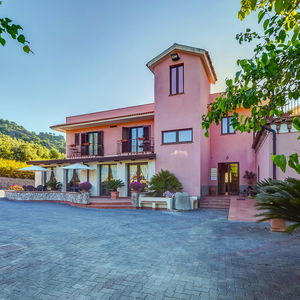 Hotel Gole Alcantara Botanical & Geological Park Agriturismo La Casa Delle Monache cazare Graniti