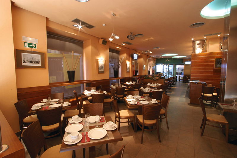 Victoria IV Restaurant