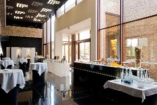 2619123-hilton-madrid-airport.jpg