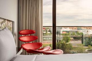 2619954-hilton-madrid-airport.jpg