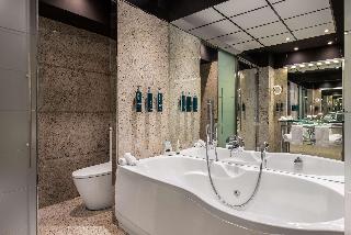 2620264-hilton-madrid-airport.jpg