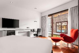 2620277-hilton-madrid-airport.jpg