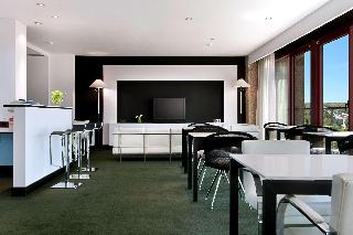 2620312-hilton-madrid-airport.jpg