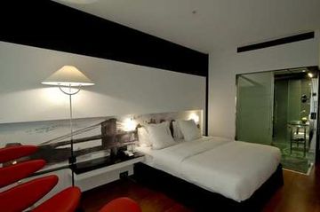 3917781-hilton-madrid-airport.jpg