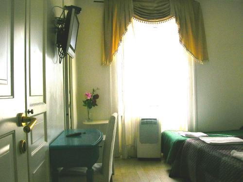Hotel Light Inn