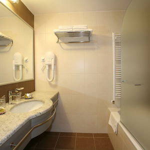 Hotel Valamar Atrium Baska Residence cazare Krk