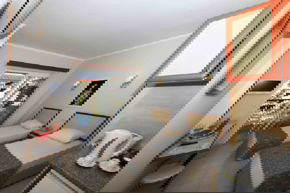 Hotel Sun City Apartments & Hotel