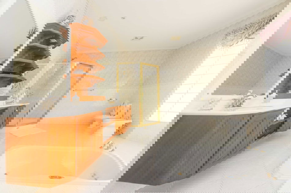 Jetted tub