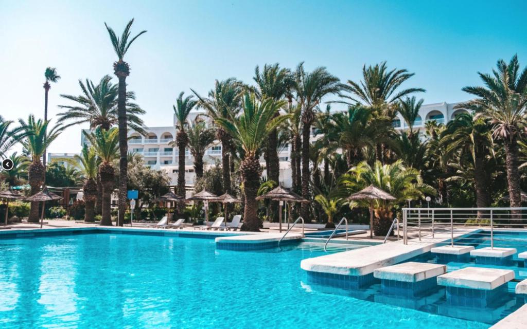 Hotel Kanta Resort and Spa