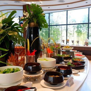 Sejur Laya Resort Phuket Island vacanta Layan Beach