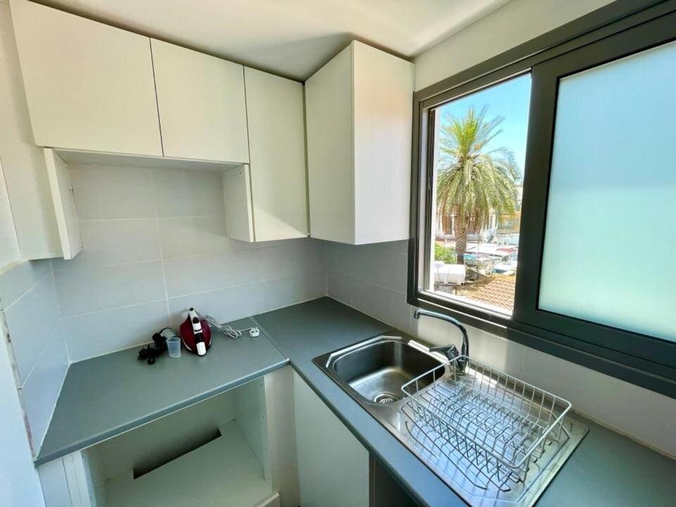 Hotel Nemesis: Second Floor Studio In Downtown Nicosia