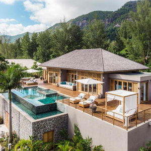 Hotel L'escale Resort Marina & Spa cazare Roche Caiman