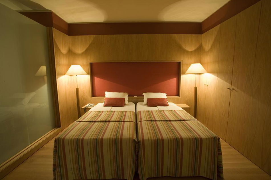 Atlântida Apartamentos Turisticos Room Example