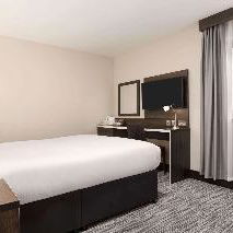 Sejur Ramada By Wyndham Cobham vacanta Londra
