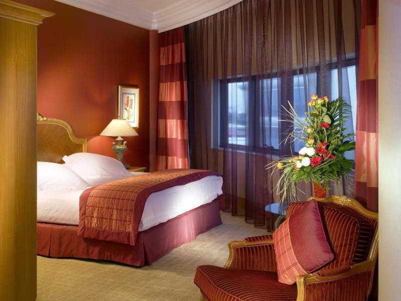 Majestic Cove Hotel