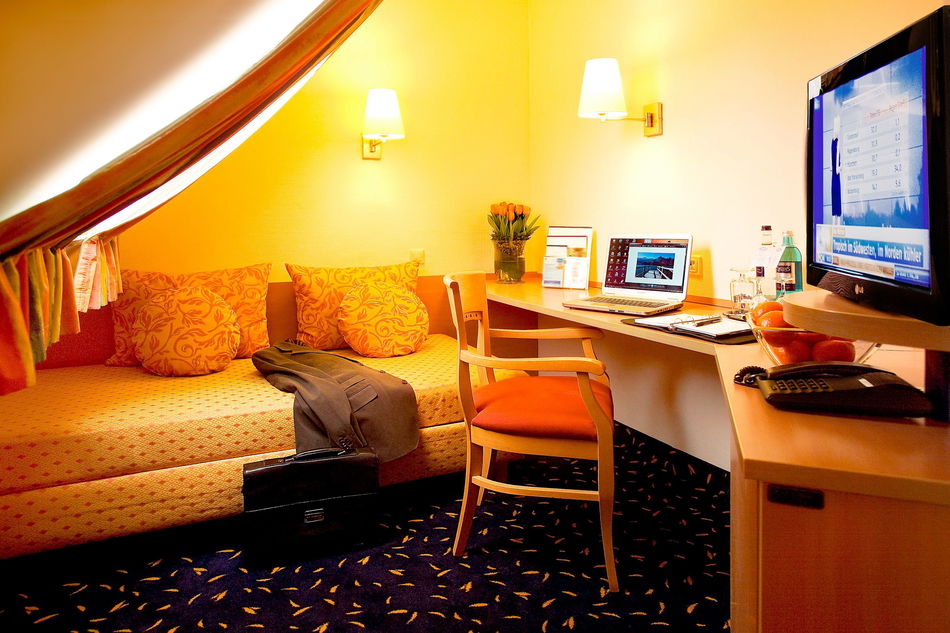 Favored Hotel Plaza Frankfurt Room Example