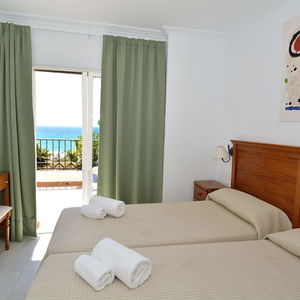 Sejur Hc Burriana Playa - Apartamentos Turísticos vacanta Nerja