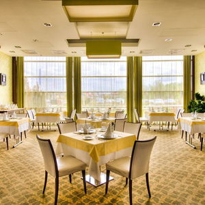 Hotel Aquaworld Resort Budapest cazare Budapesta