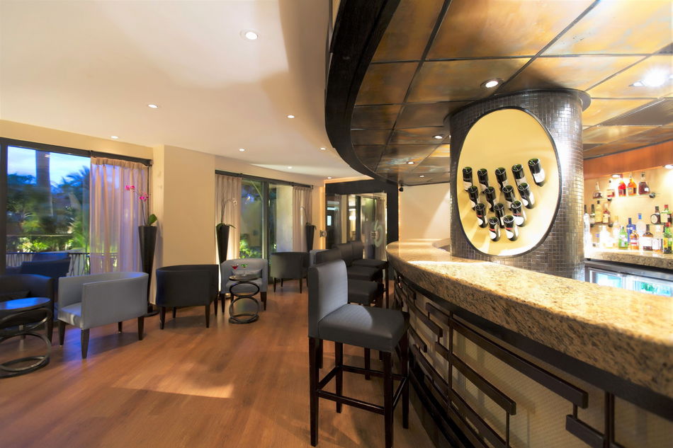 Villa del Palmar Cancun Luxury Beach Resort & Spa Bar