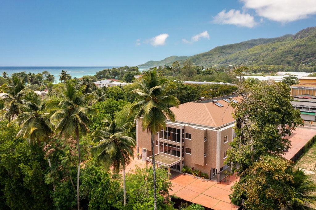 Hotel Royale Suites Luxury Apartments