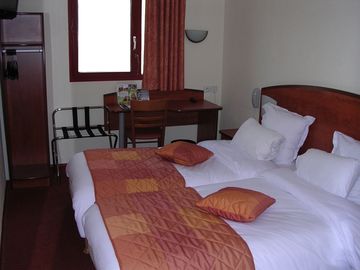 Geographotel Paris-Roissy Cdg Airport (30 Km From Paris)