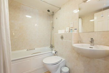 Byron Hotel London