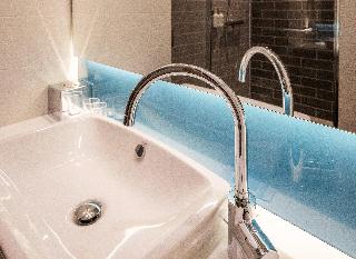 3001344-holiday-inn-express-nice-grand-arenas.jpg
